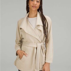 Lululemon Softstreme Belted Wrap